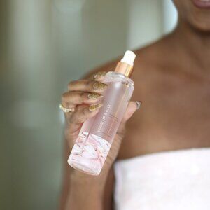 Manna Kadar - Hydration Happy Face Mist - 180 ml